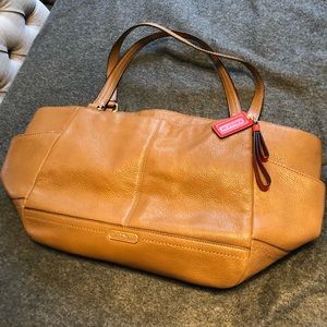 Coach purse. Great condition!